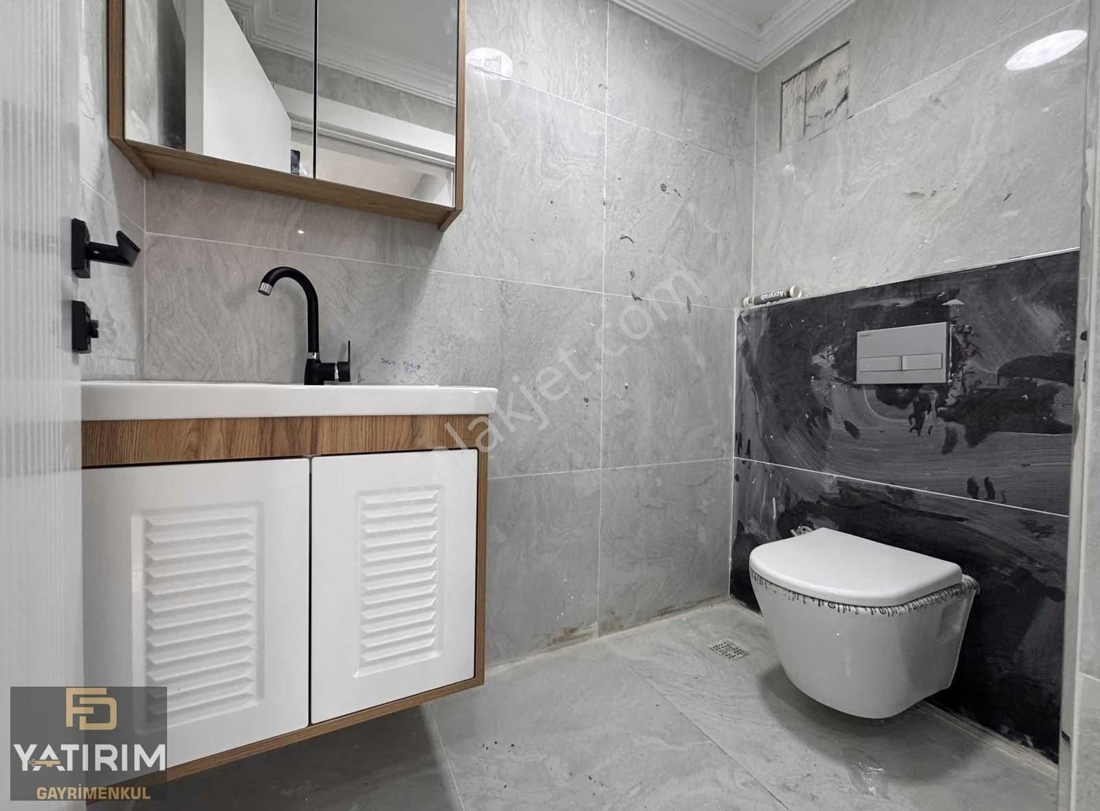 Bayramoğlu Merkezde Deniz Manzaralı 4+1 200 M2 Çatı Dubleks - Görsel 24