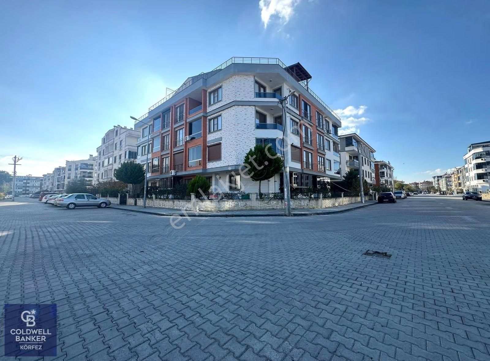 Altınkum Mahallesin'de, Ara Kat Ön Cephe, Lüks 1+1 Kiralık Daire - Görsel 7