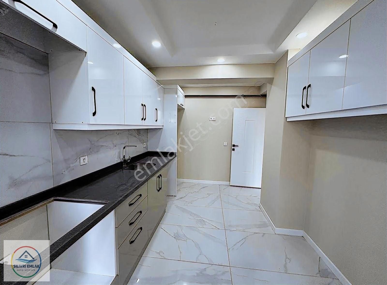 Silivri Yeni Mahallede Yerden Isıtma Geniş Kullanışlı 3+1 Daire - Görsel 2