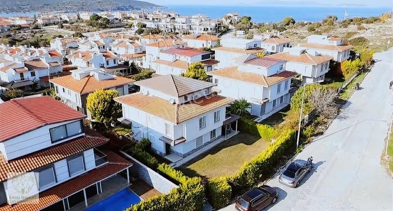 Ersü'den Çeşme Şifne Bölgesinde Deniz Tarafında 4+1 Eşyalı Villa - Görsel 17