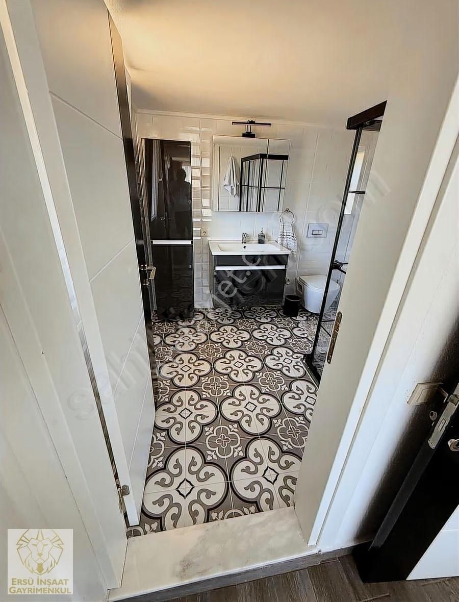 Ersü'den Çeşme Şifne Bölgesinde Deniz Tarafında 4+1 Eşyalı Villa - Görsel 26