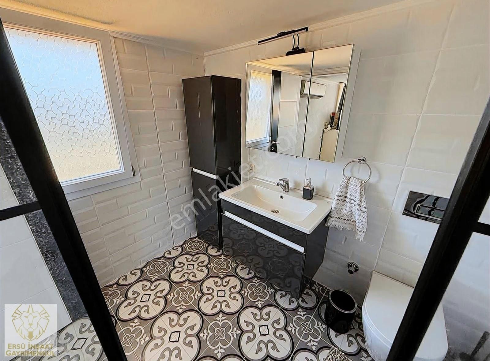 Ersü'den Çeşme Şifne Bölgesinde Deniz Tarafında 4+1 Eşyalı Villa - Görsel 10