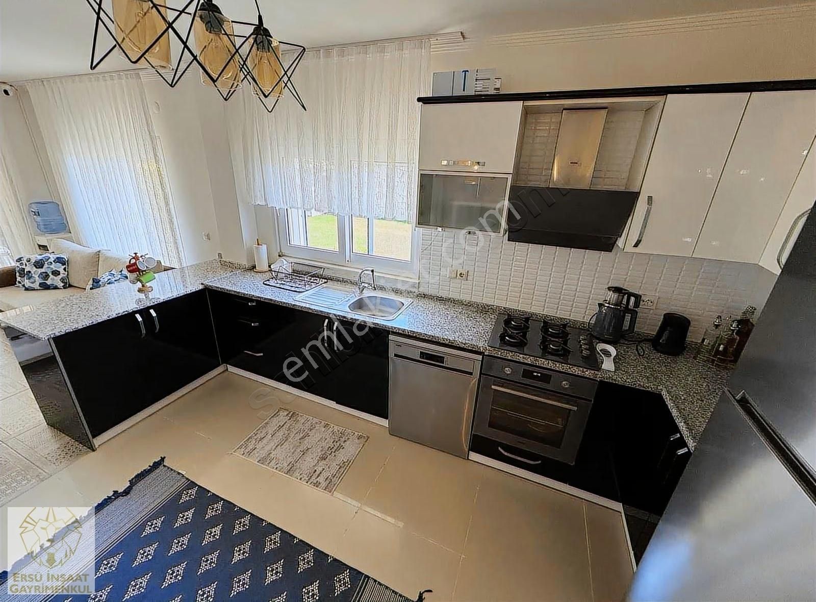 Ersü'den Çeşme Şifne Bölgesinde Deniz Tarafında 4+1 Eşyalı Villa - Görsel 25