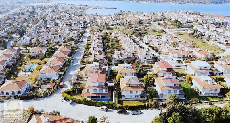 Ersü'den Çeşme Şifne Bölgesinde Deniz Tarafında 4+1 Eşyalı Villa - Görsel 16