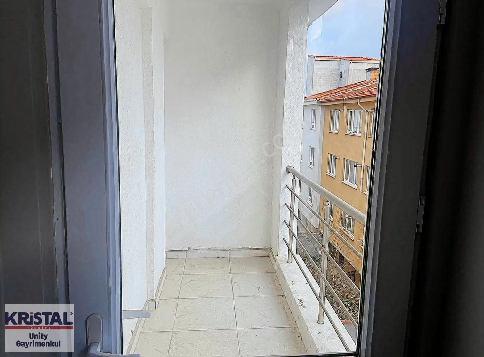 Sütlüce'de Satılık, Çift Balkonlu , Geniş 2+1 Daire - Görsel 21