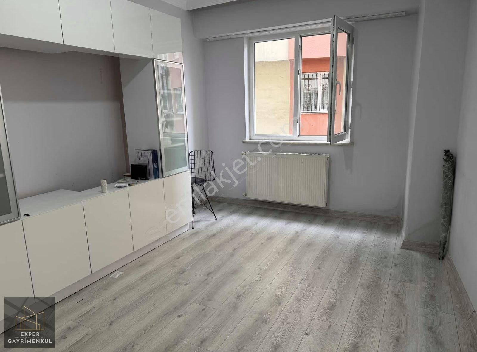 Caddeye Yakın 2+1 Ara Kat Şirin Daire - Görsel 9