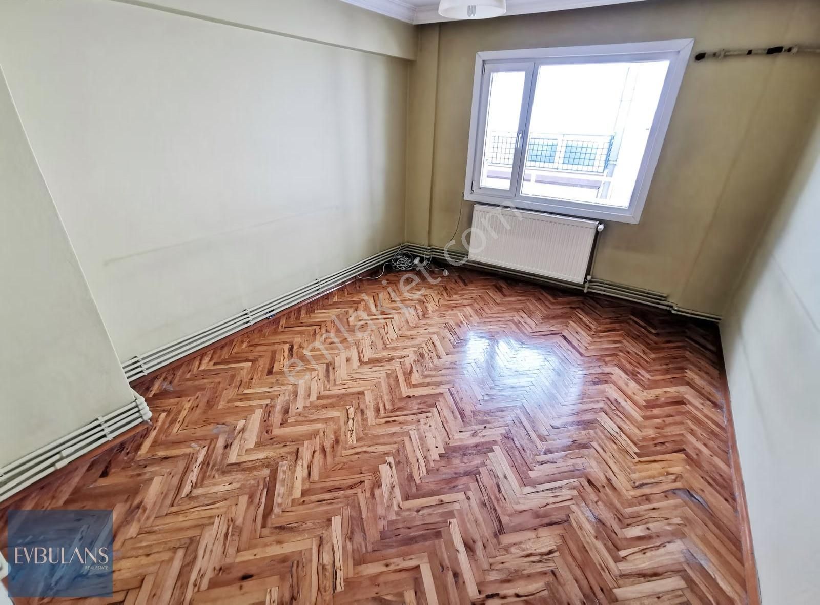 Karşıyaka Belediye Arkası Ara Kat Geniş Tadilatlı Boş 3+1 Daire - Görsel 2