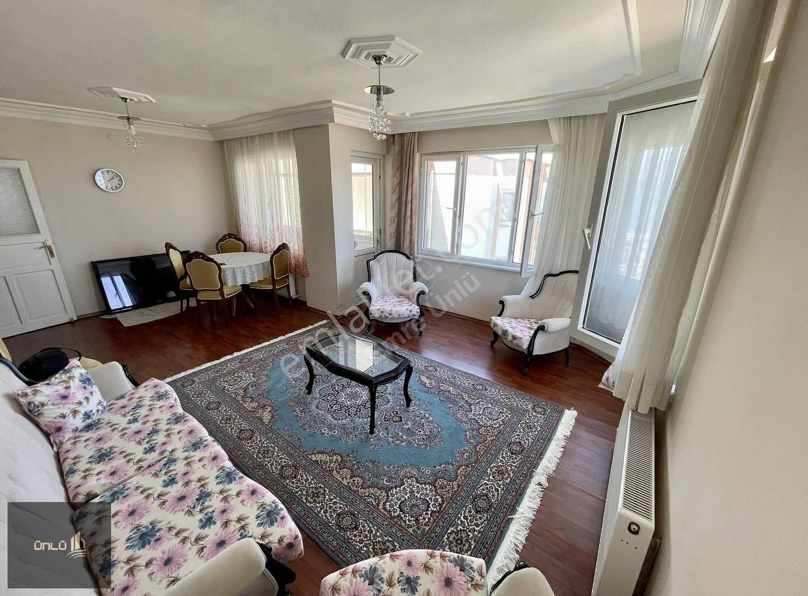 Emre Ünlü'den Havuz Ve Otoparklı Site'de Deniz Manz. Eşyalı 3+1 - Görsel 27