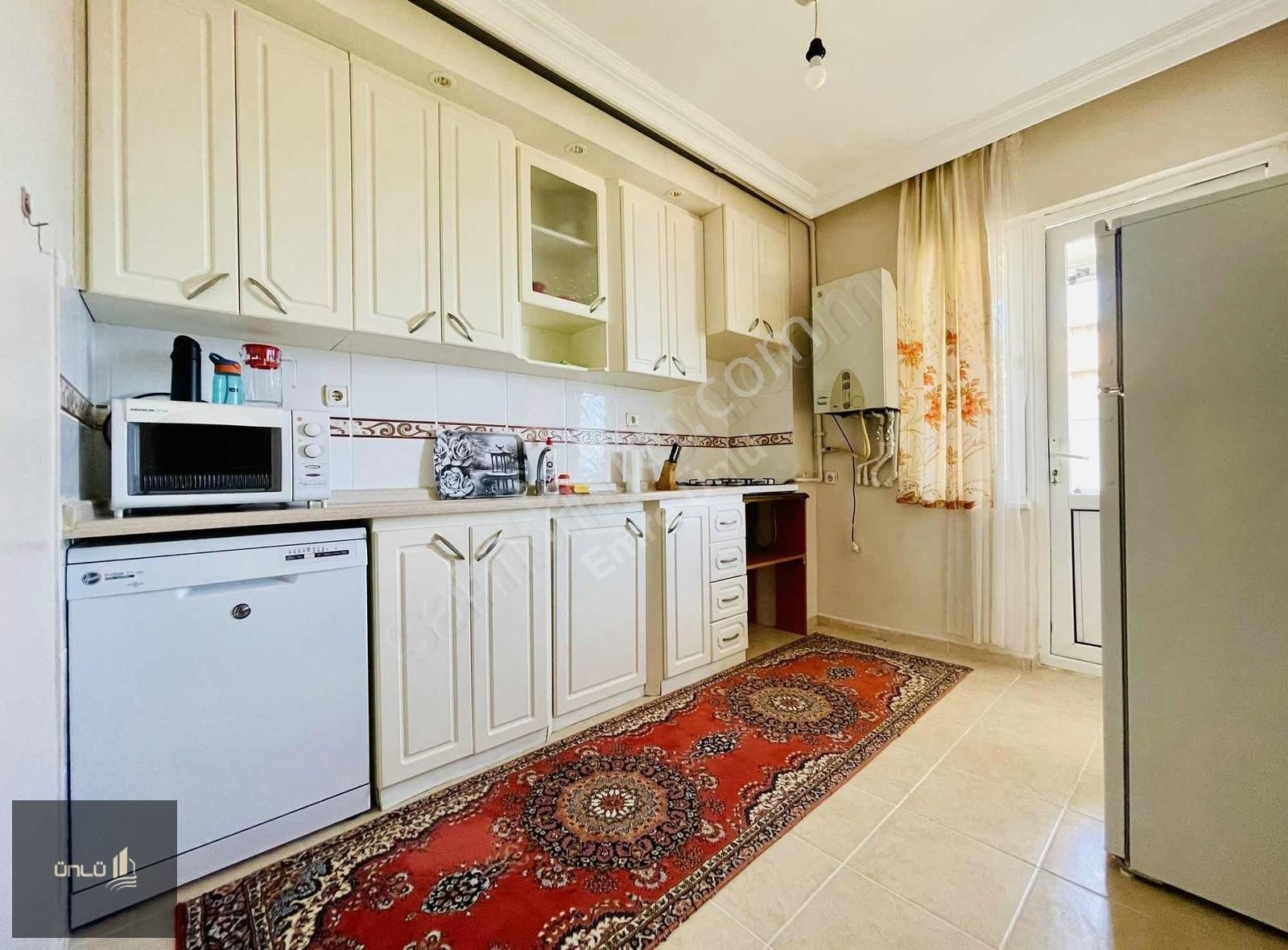 Emre Ünlü'den Havuz Ve Otoparklı Site'de Deniz Manz. Eşyalı 3+1 - Görsel 25