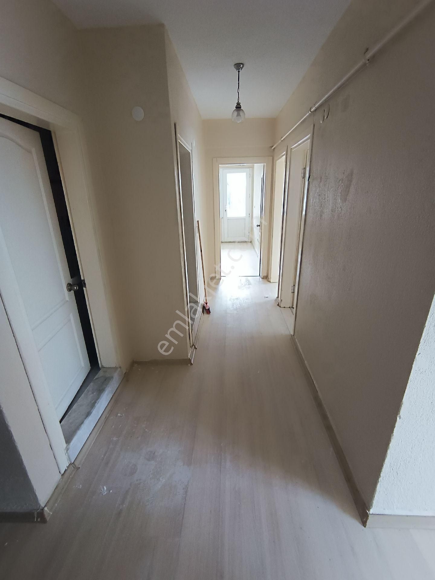 Devlet Hastanesinin Tam Karşısında3+1 Kiralık Daire - Görsel 9