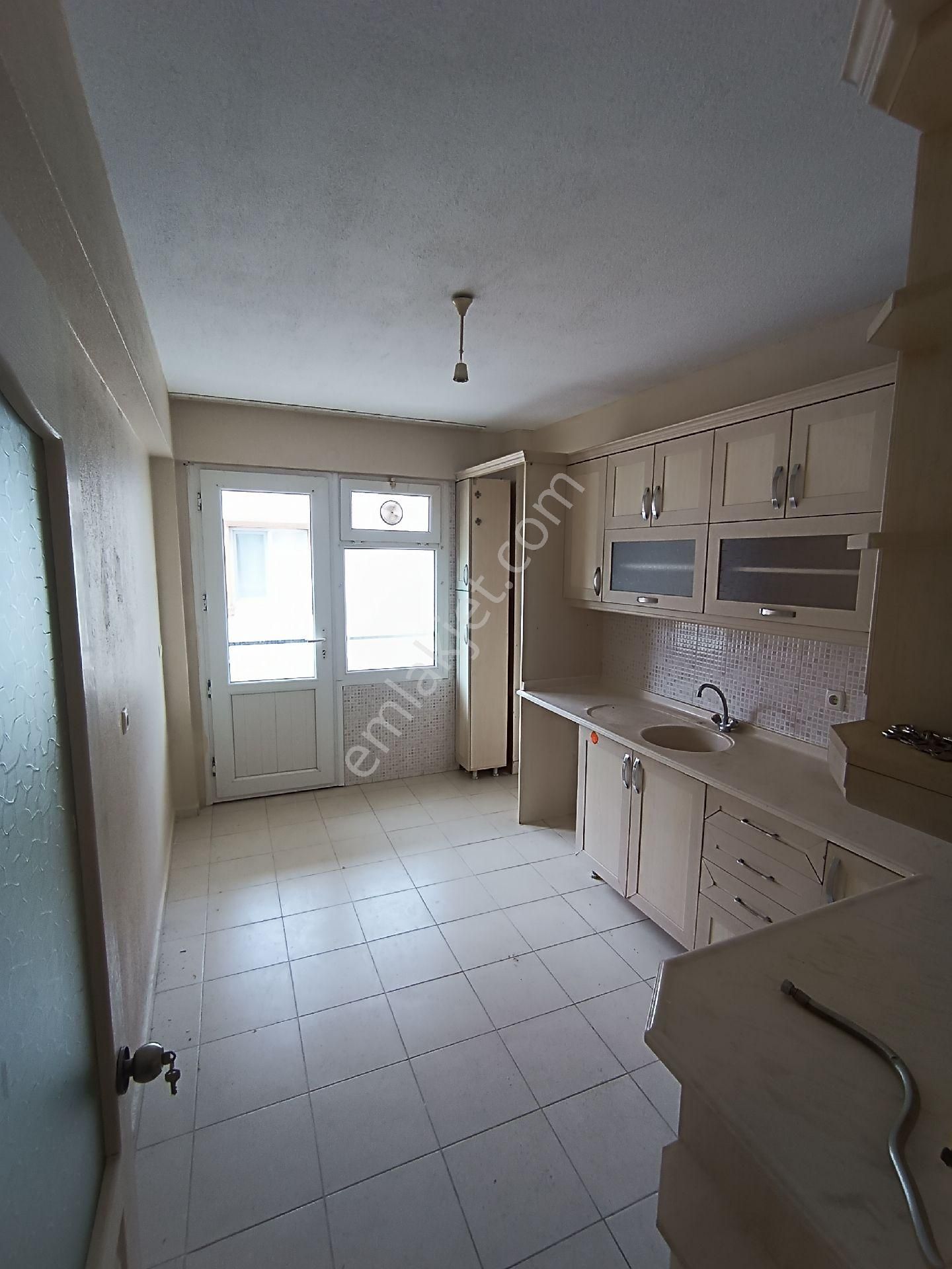 Devlet Hastanesinin Tam Karşısında3+1 Kiralık Daire - Görsel 12