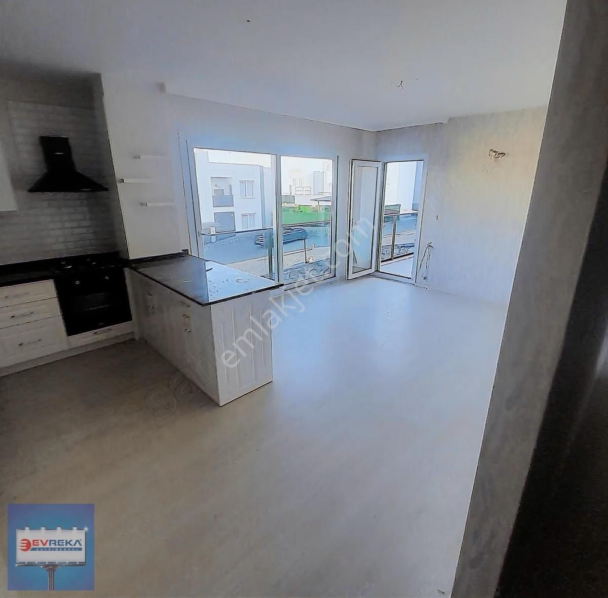 Kabasakalda Mavi Rüzgar Sitesinde Açık Mutfak 2+1 Kiralık Daire - Görsel 17