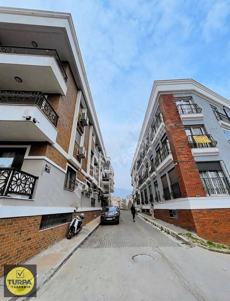 Karşıyaka Örnekköy(zübeyde Hanım) Mah. Acil Satılık Daire - Görsel 11