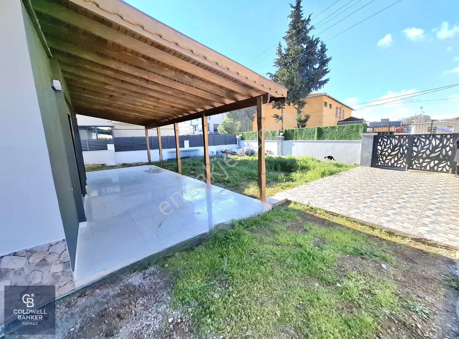 Menderes Coldwell Banker Poyrazdan Büyük Bahçeli Otoparklı Villa - Görsel 11