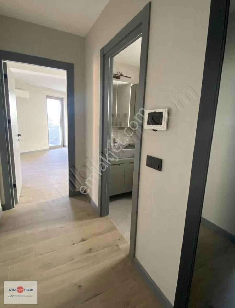 Urla Merkezde Kiralık 1+1 Daire - Görsel 15