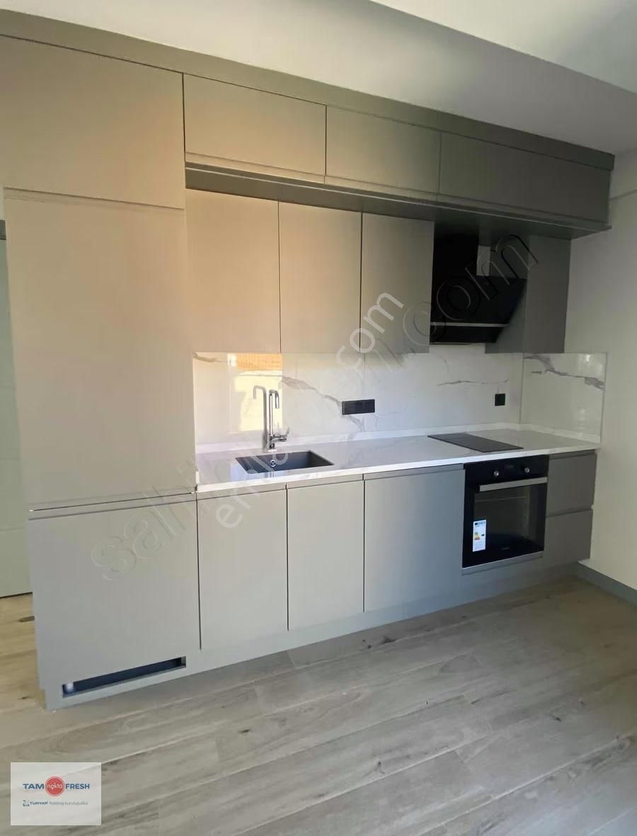 Urla Merkezde Kiralık 1+1 Daire - Görsel 18