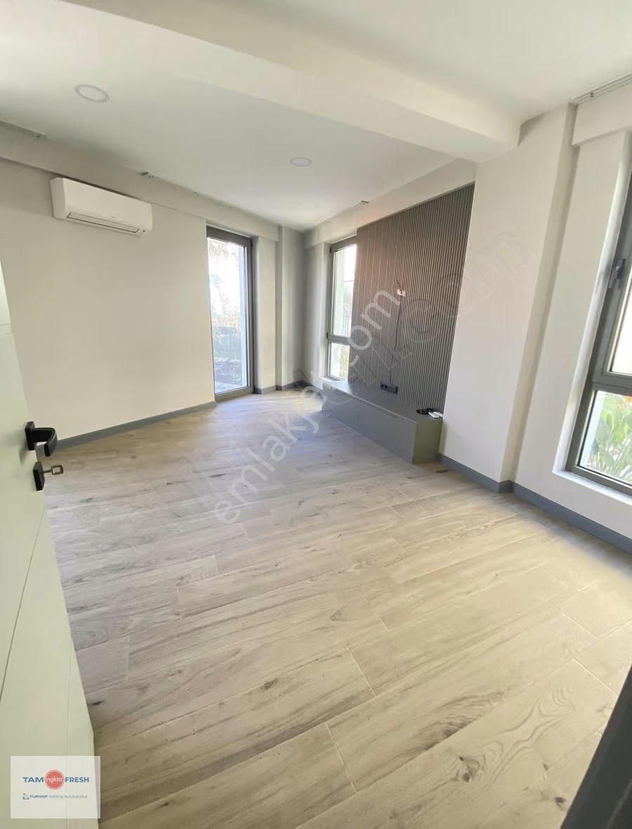 Urla Merkezde Kiralık 1+1 Daire - Görsel 6