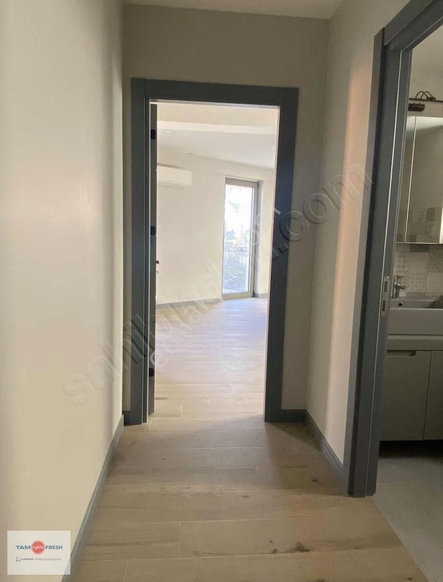 Urla Merkezde Kiralık 1+1 Daire - Görsel 3