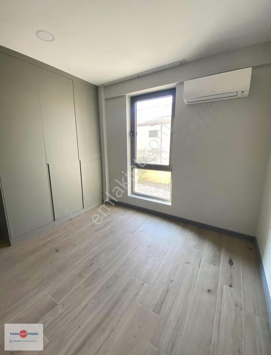 Urla Merkezde Kiralık 1+1 Daire - Görsel 23