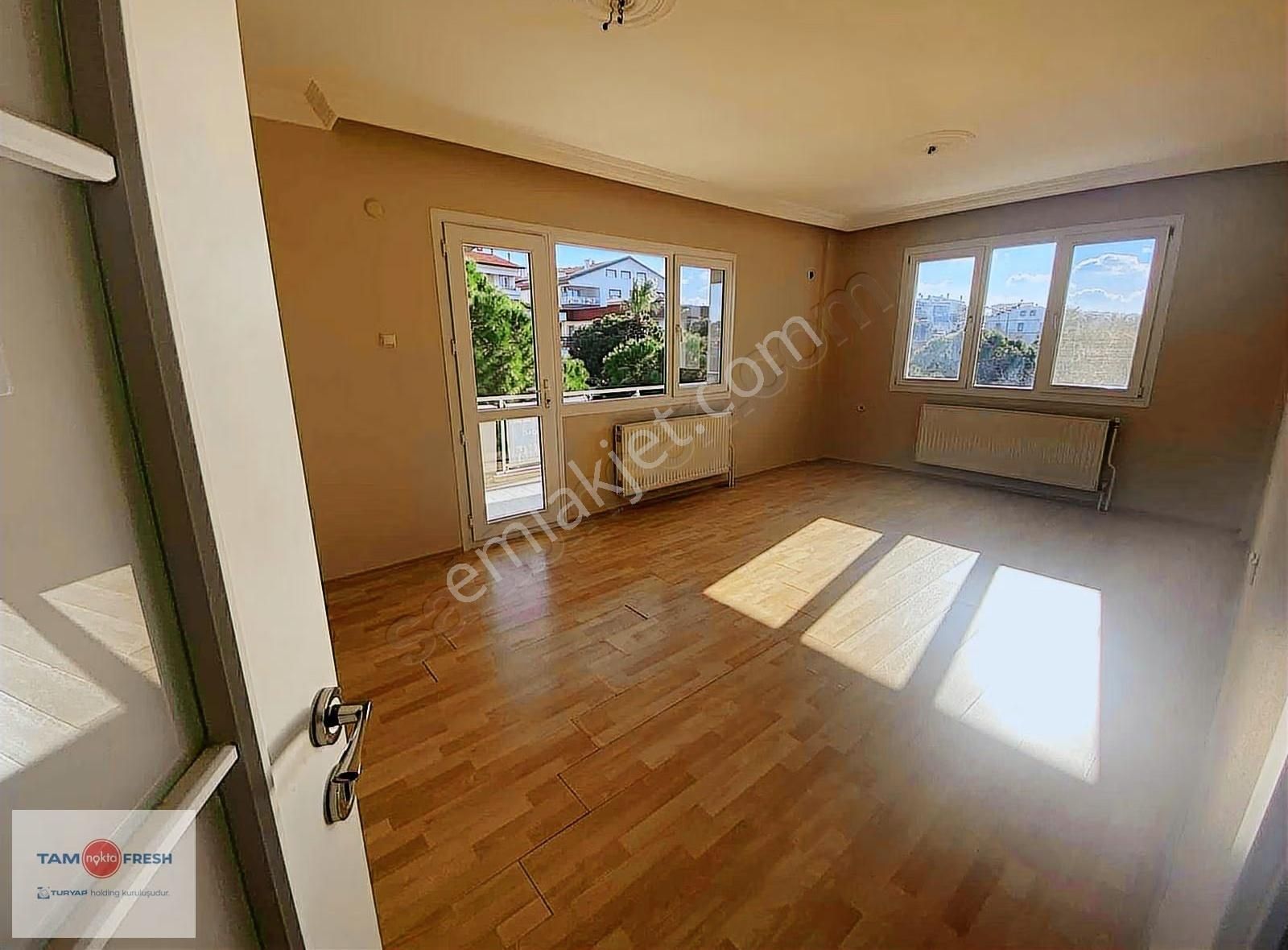 Urla'da Ana Cadde Üzerinde Kiralık Daire - Görsel 8