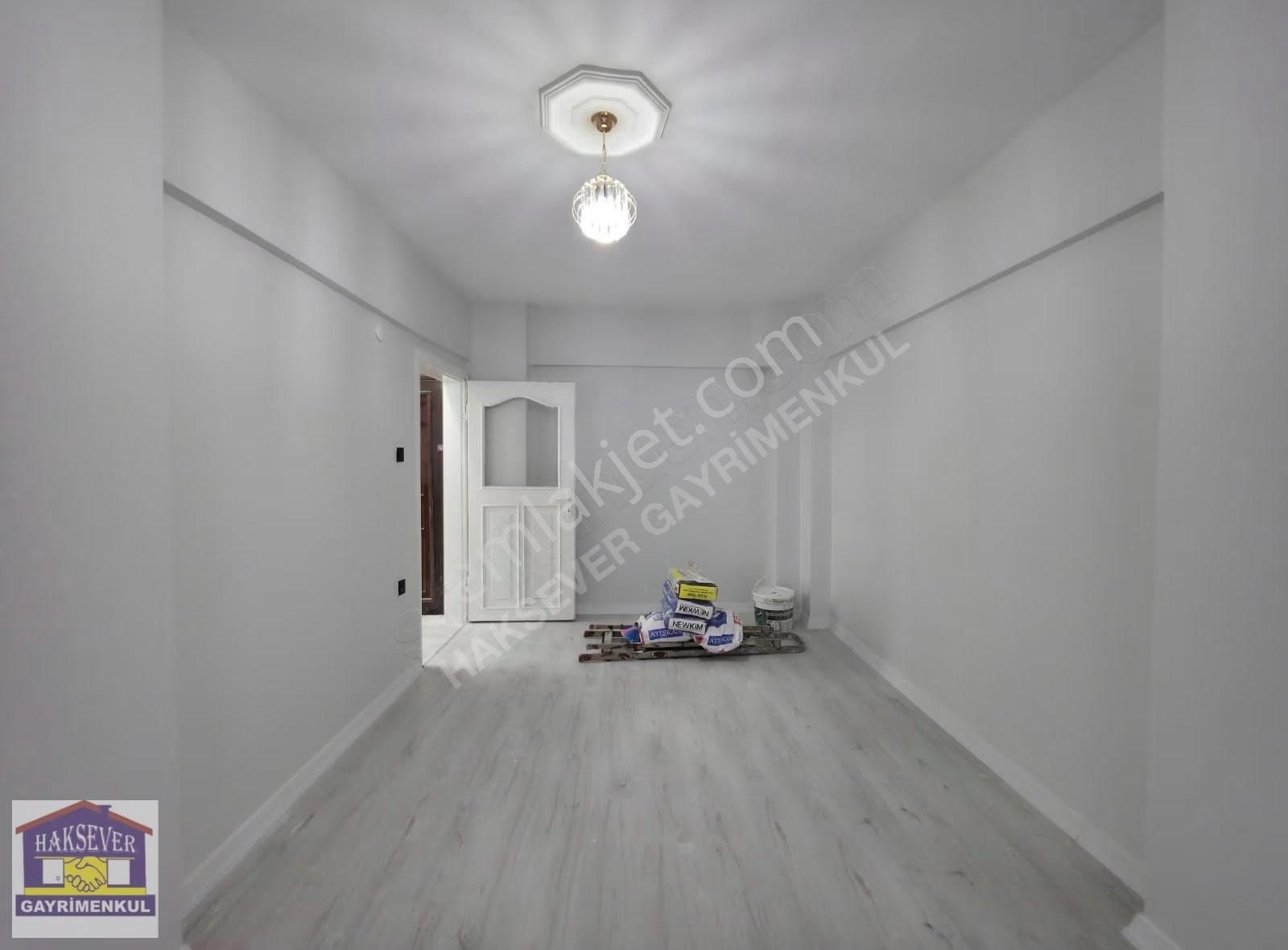 Haksever'den Satılık 75.yıl'da Geniş Masrafsız K.uygun 2.kat - Görsel 2