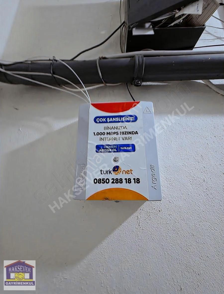 Haksever'den Satılık 75.yıl'da Geniş Masrafsız K.uygun 2.kat