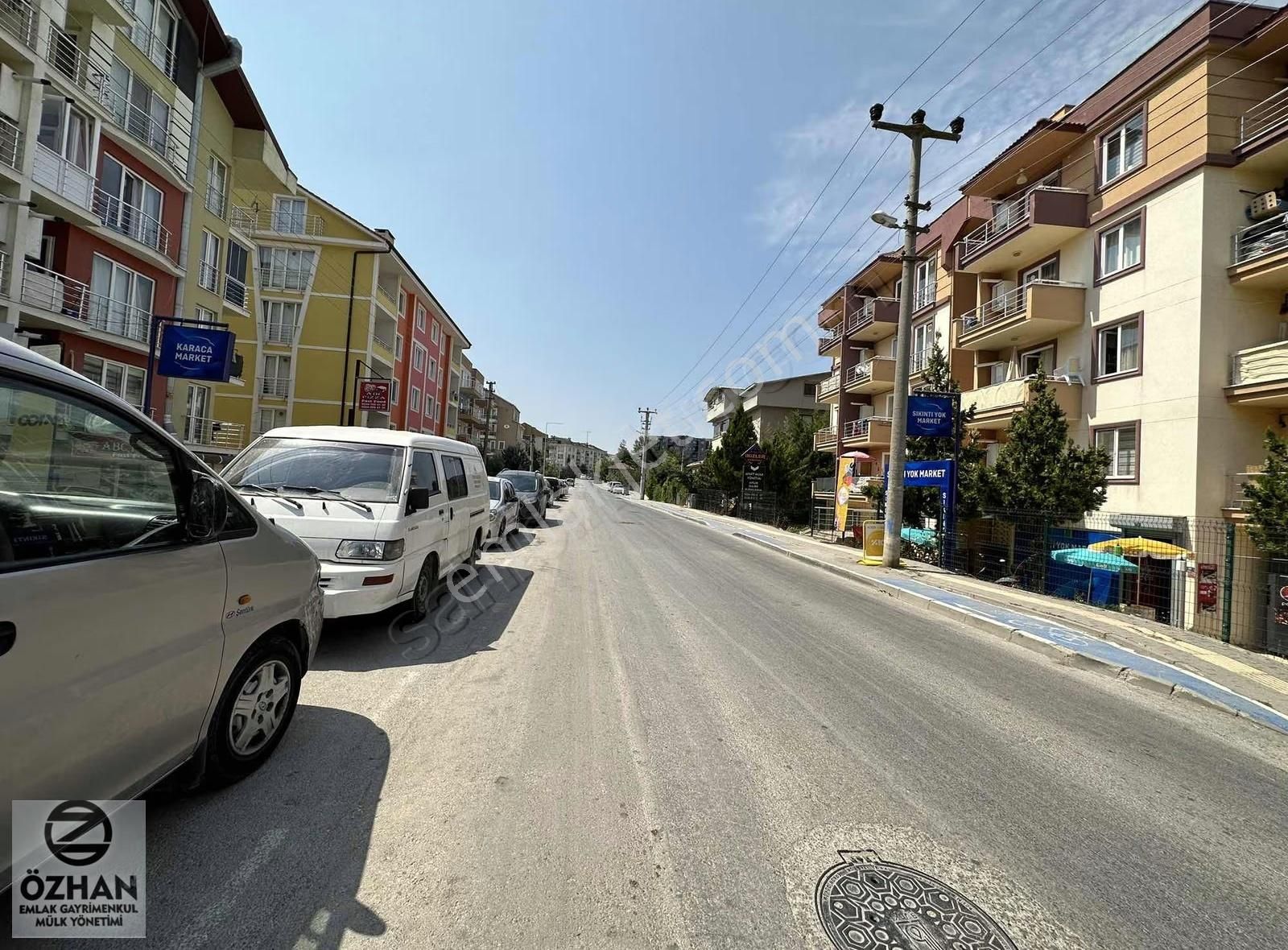 Özhan Emlaktan Koza Cad.de Site İçi Kiralık Eşyalı 1+1 Daire - Görsel 19