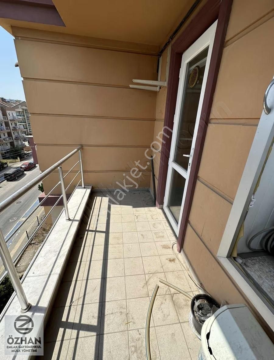 Özhan Emlaktan Koza Cad.de Site İçi Kiralık Eşyalı 1+1 Daire - Görsel 34
