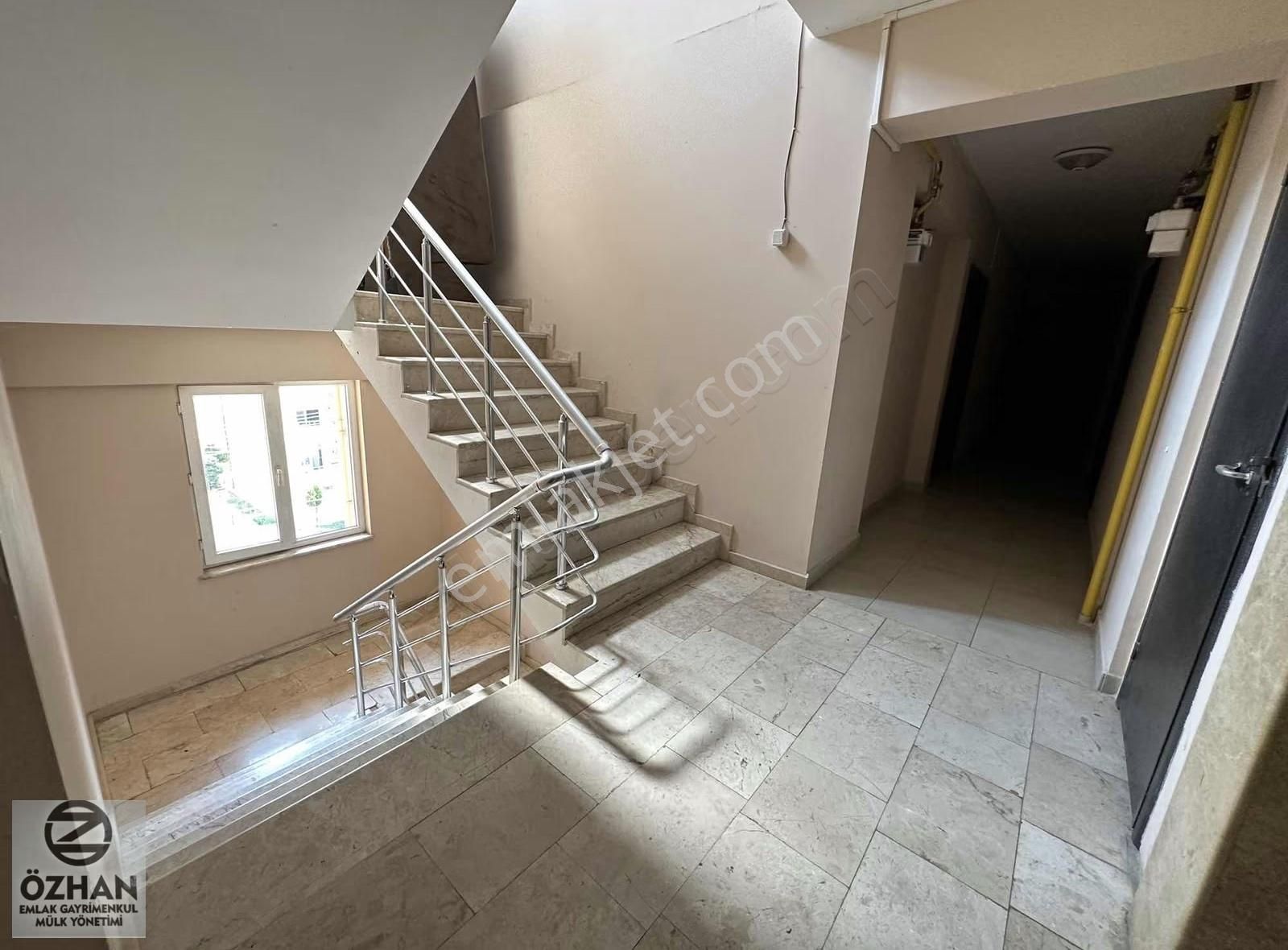 Özhan Emlaktan Koza Cad.de Site İçi Kiralık Eşyalı 1+1 Daire - Görsel 32