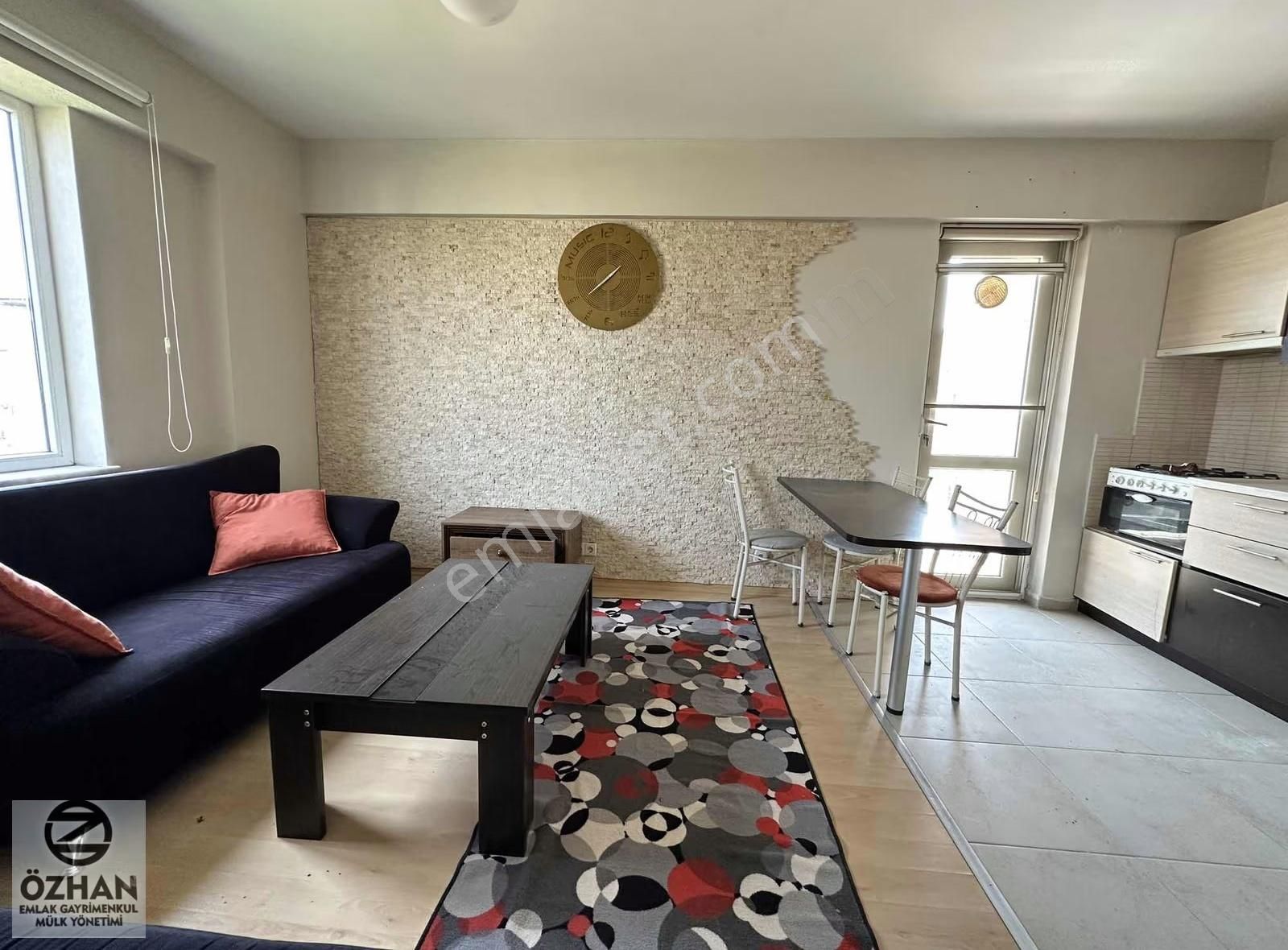 Özhan Emlaktan Koza Cad.de Site İçi Kiralık Eşyalı 1+1 Daire - Görsel 2