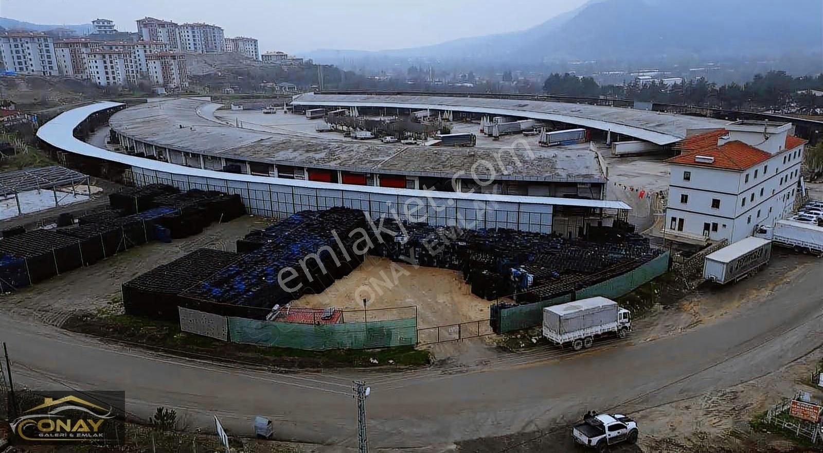 Onay Emlak'tan İpekköy Hal Yanı İmarlı Arsa