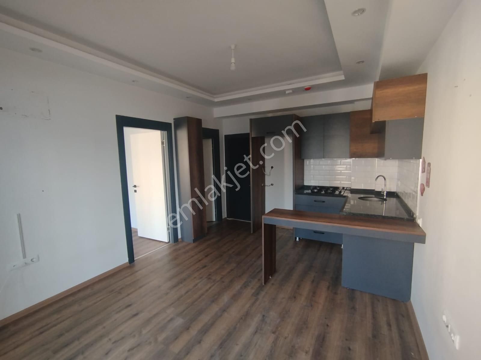 Karınca'dan Tömük'te Denize Yürüme Mesafesinde Havuzlu1+1 Kiralık!