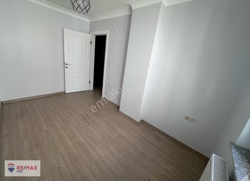 Remax Mid Çevre Yolu Üzeri Kiralık 3+1 Daire - Görsel 15