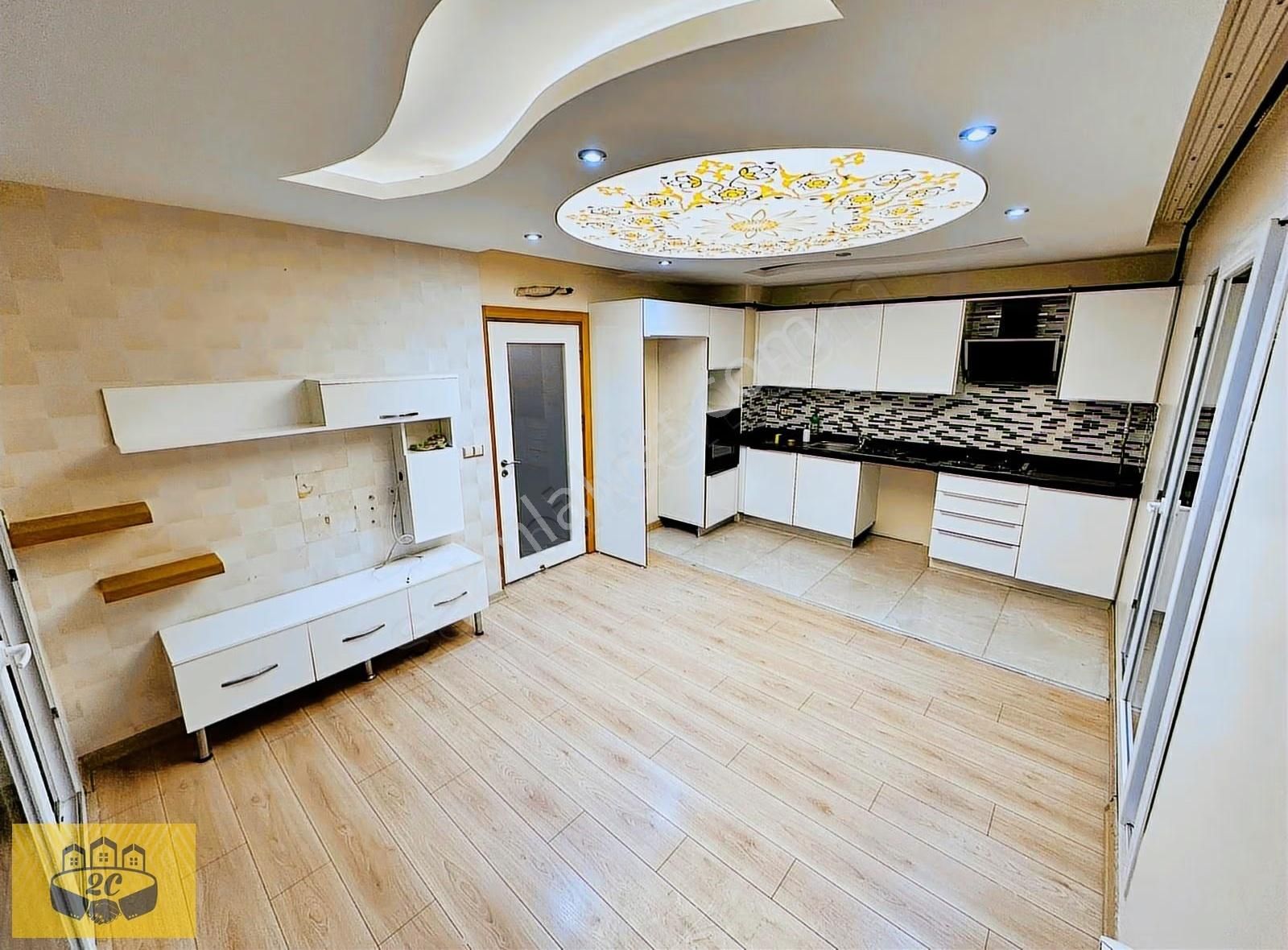 Çukurova/100.yıl 3+1 Giyinme Odalı+çift Banyolu+kombi+ankastre+cam Balkonlu