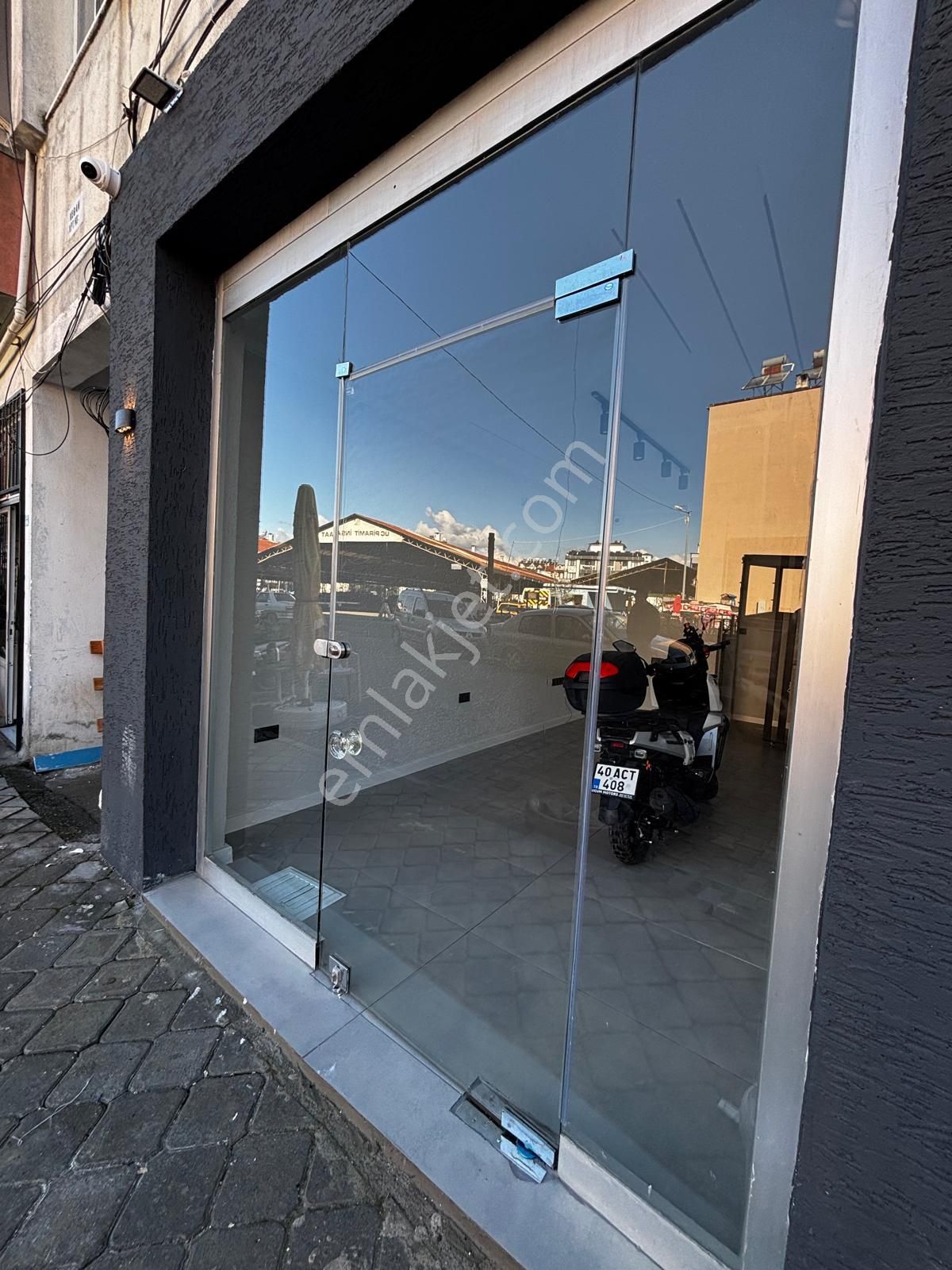 Karaçalıda Pazar Yerine Bakan Ful Tadilatlı 24m² Satılık Dükkan - Görsel 7