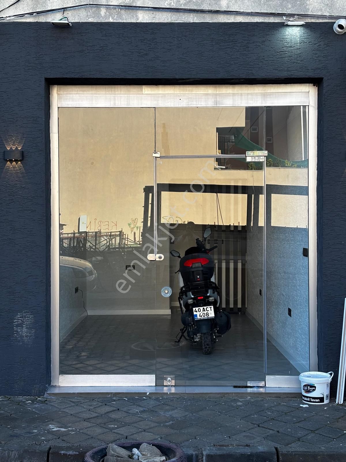 Karaçalıda Pazar Yerine Bakan Ful Tadilatlı 24m² Satılık Dükkan - Görsel 2