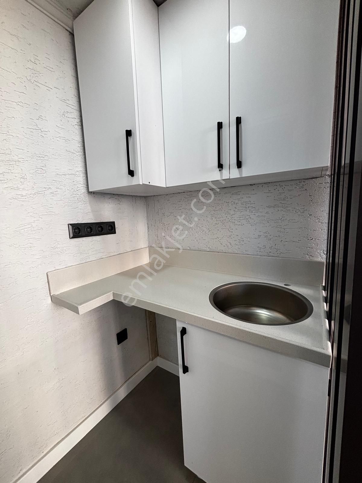 Karaçalıda Pazar Yerine Bakan Ful Tadilatlı 24m² Satılık Dükkan - Görsel 20