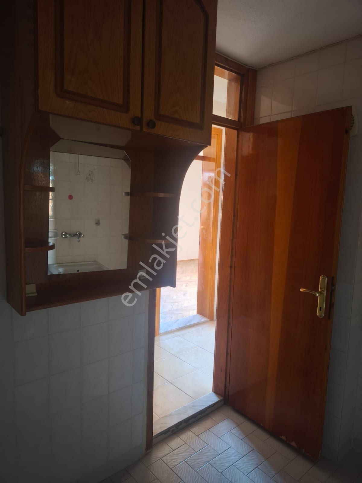 İsa Kavak Gayrimenkul'den Karatay Ulubatlı Hasan Mahallesi'nde Satılık 3+1 Daire - Görsel 14