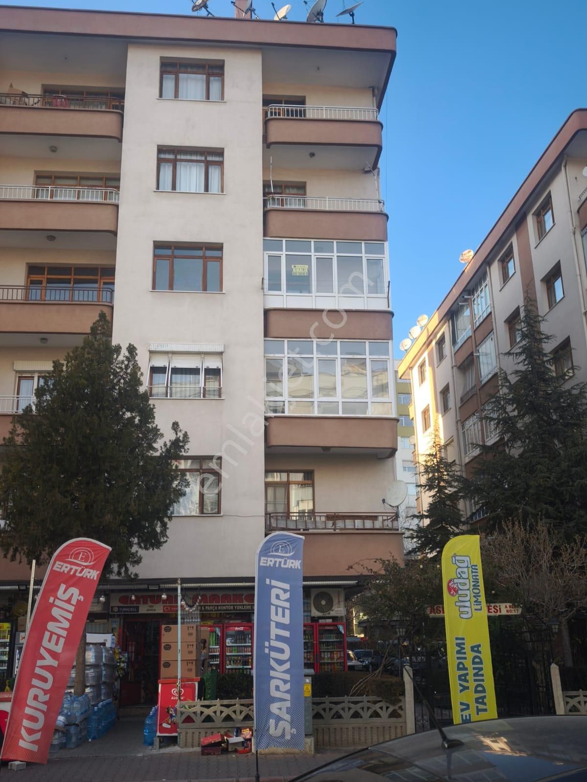 İsa Kavak Gayrimenkul'den Karatay Ulubatlı Hasan Mahallesi'nde Satılık 3+1 Daire - Görsel 15