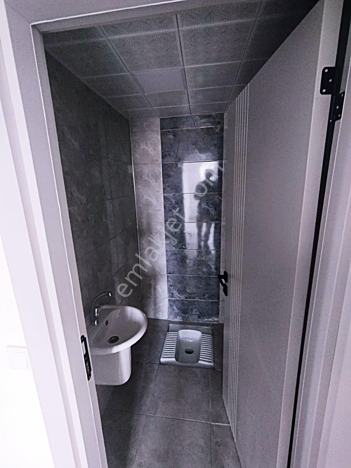 Cihandan Yakacık Da Sıfır Katta Çift Banyolu Satlık 3+1 Daire - Görsel 14