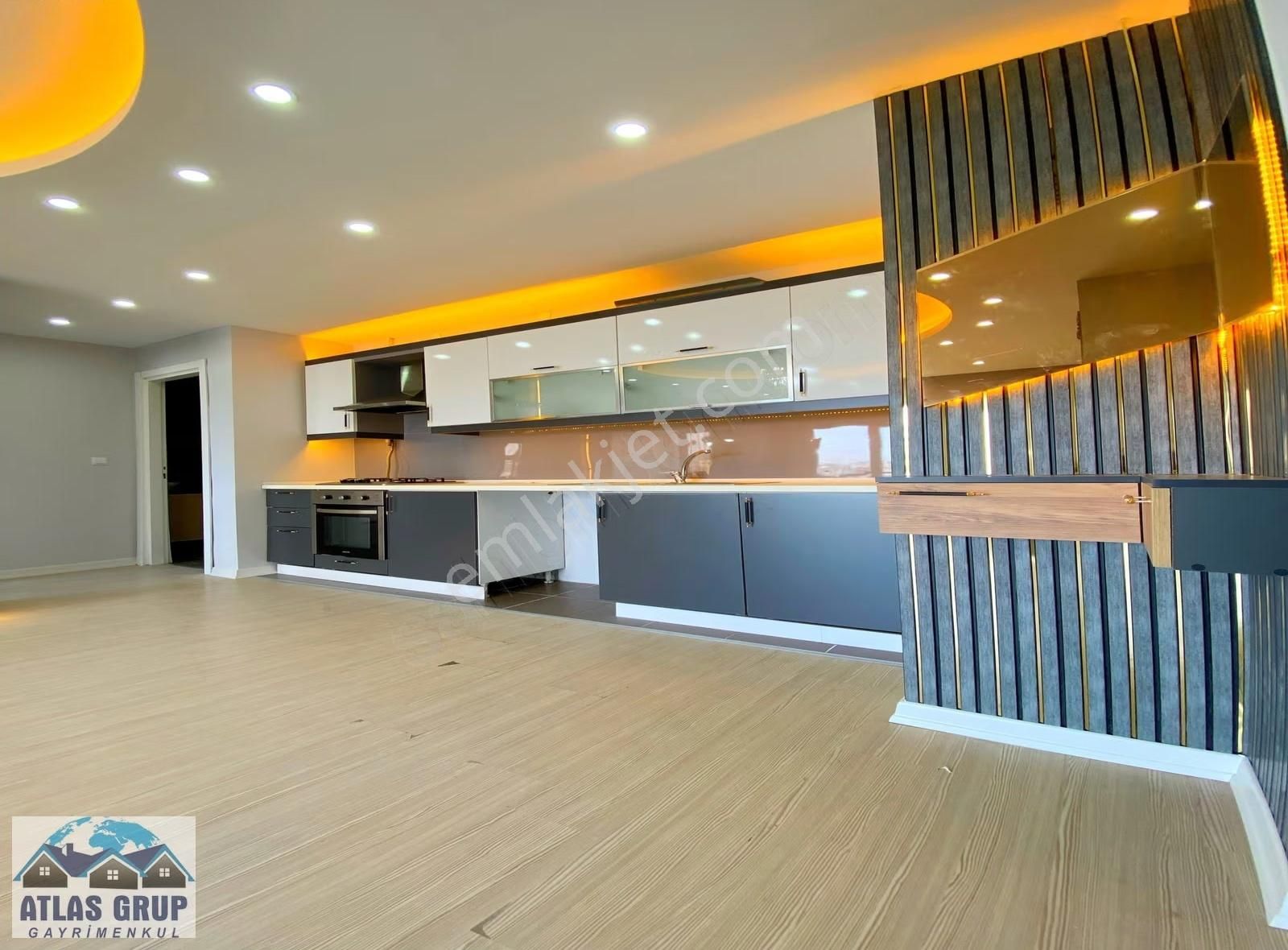 Metrobüse Yakın Site İçerisinde Yılın Fırsat Dairesi!! - Görsel 6