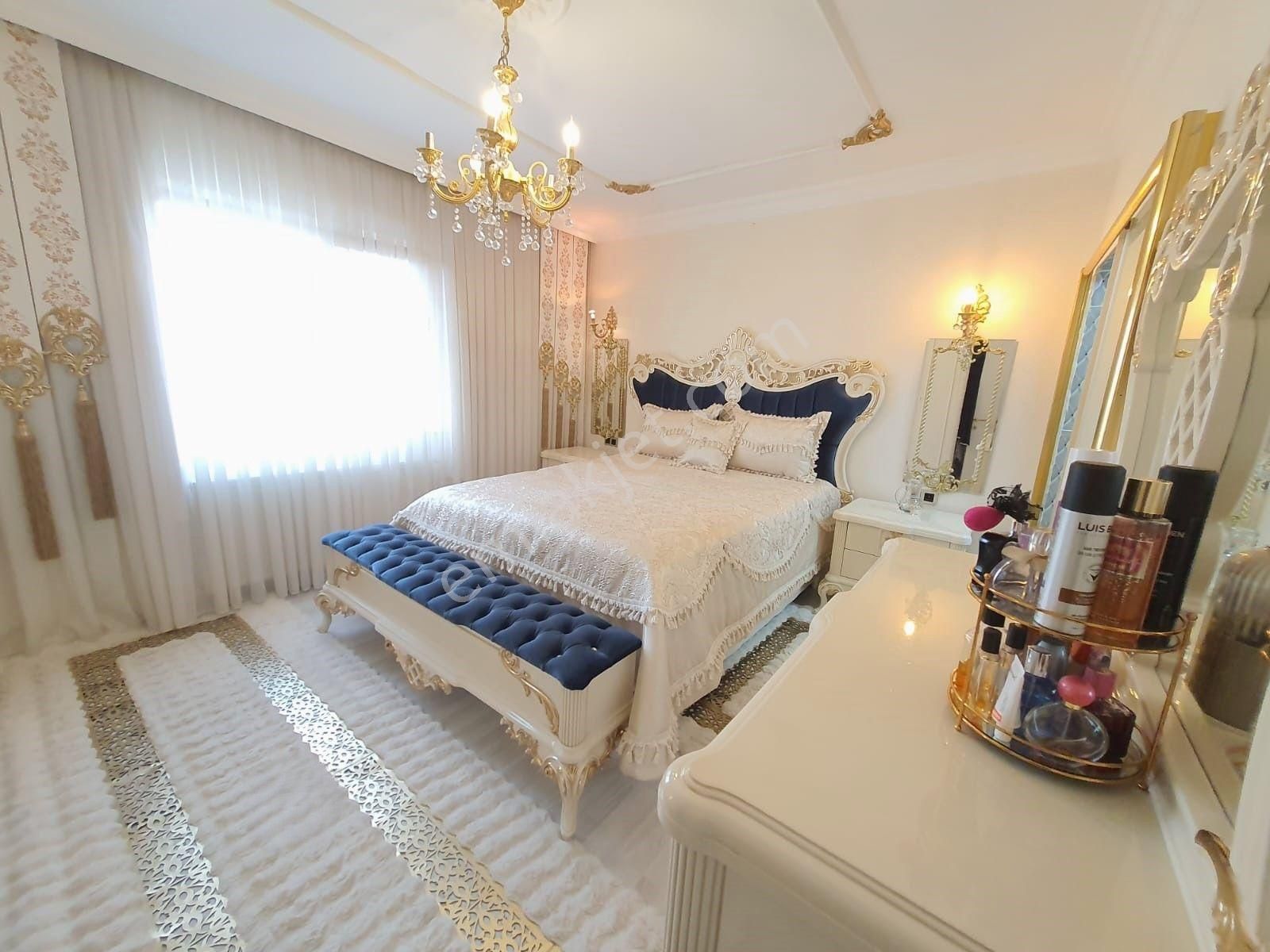 Karapürçekte 4+1 Ön Cephe Merkezde Çift Banyo Masrafsız Daire - Görsel 22