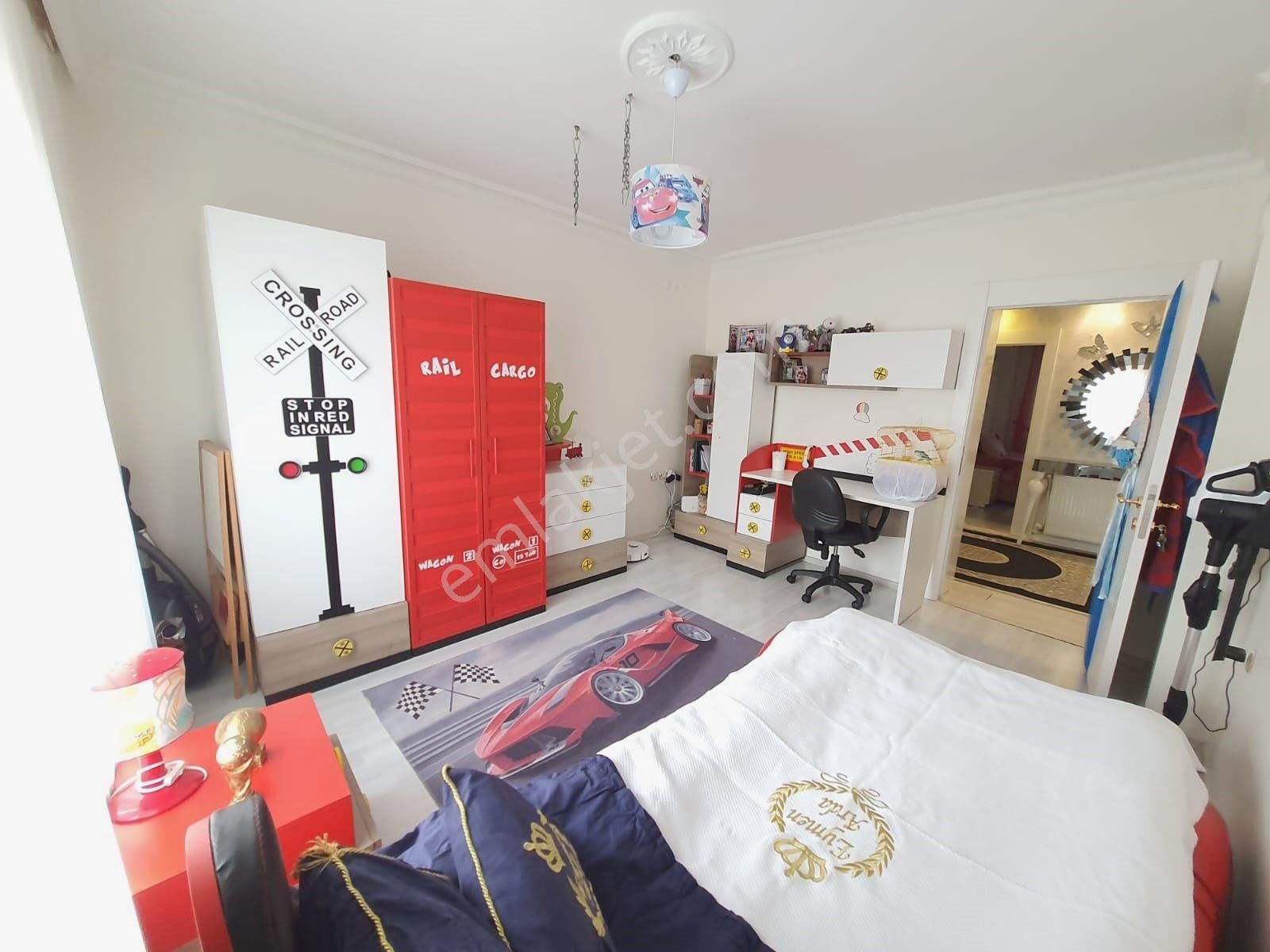 Karapürçekte 4+1 Ön Cephe Merkezde Çift Banyo Masrafsız Daire - Görsel 17