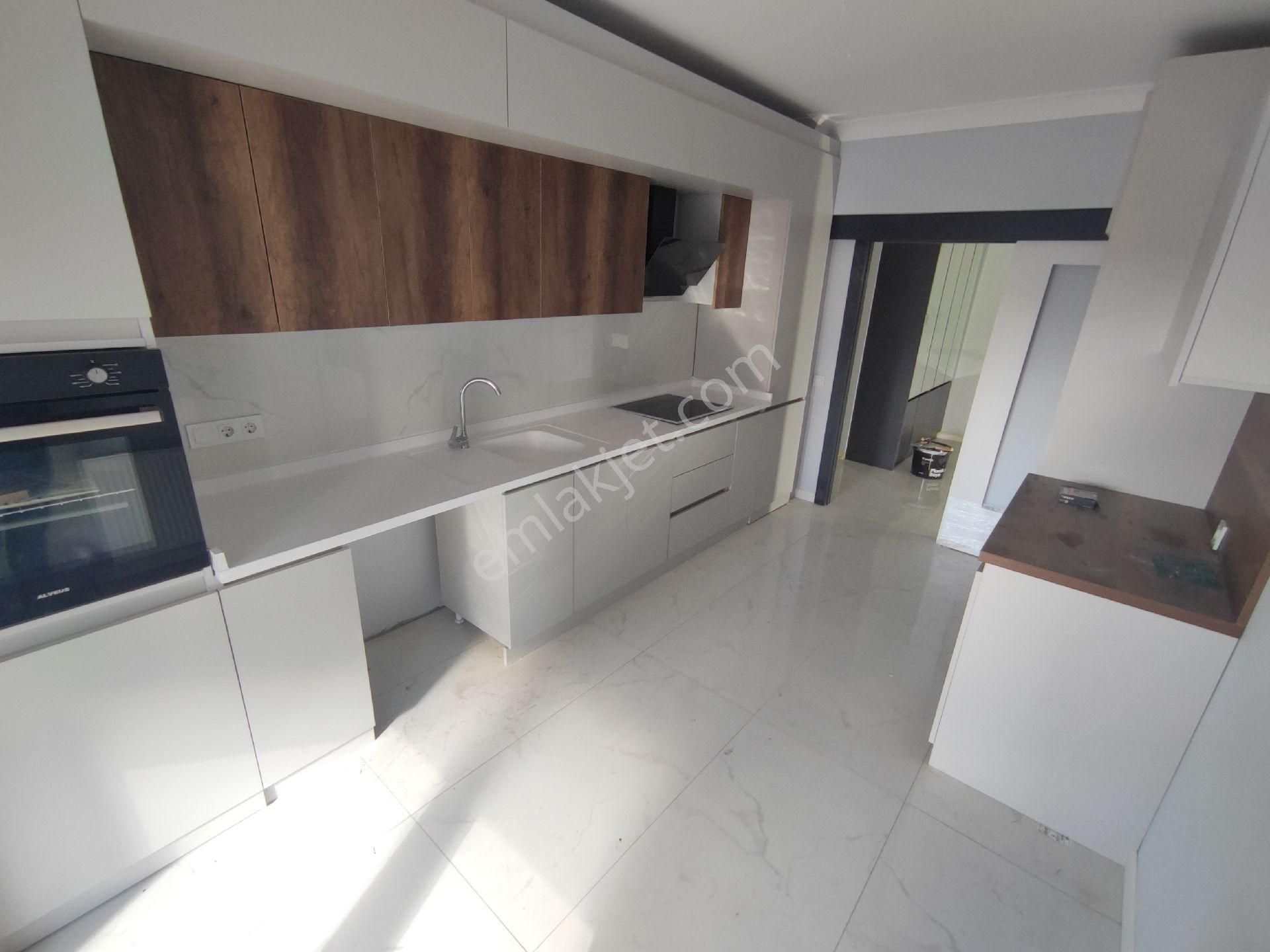 Karapürçekte 4+1 Site İçerisinde Giyinme Odalı Kapalı Havuzlu - Görsel 2