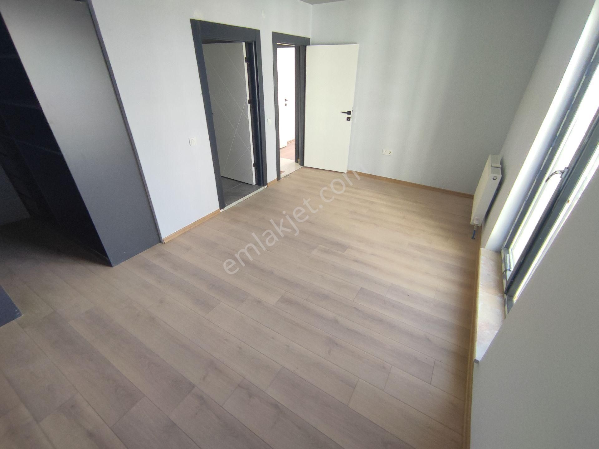 Karapürçekte 4+1 Site İçerisinde Giyinme Odalı Kapalı Havuzlu - Görsel 22