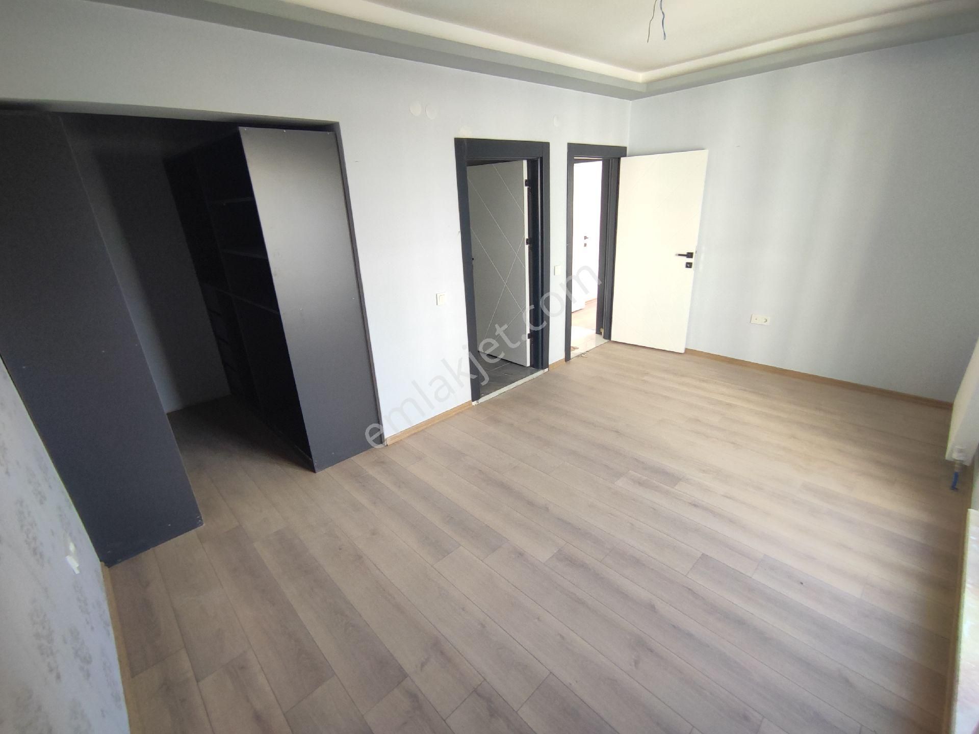 Karapürçekte 4+1 Site İçerisinde Giyinme Odalı Kapalı Havuzlu - Görsel 23