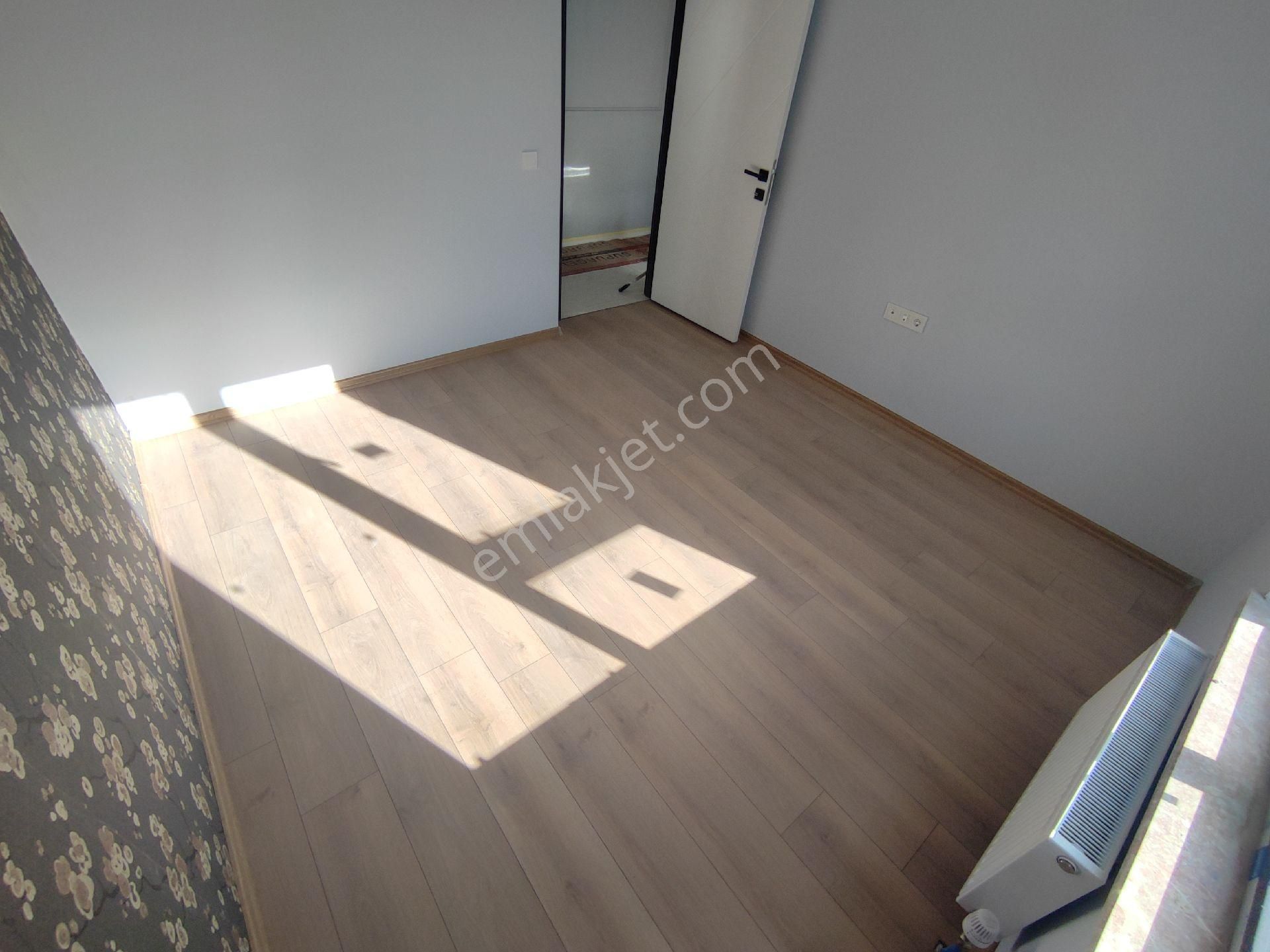 Karapürçekte 4+1 Site İçerisinde Giyinme Odalı Kapalı Havuzlu - Görsel 15