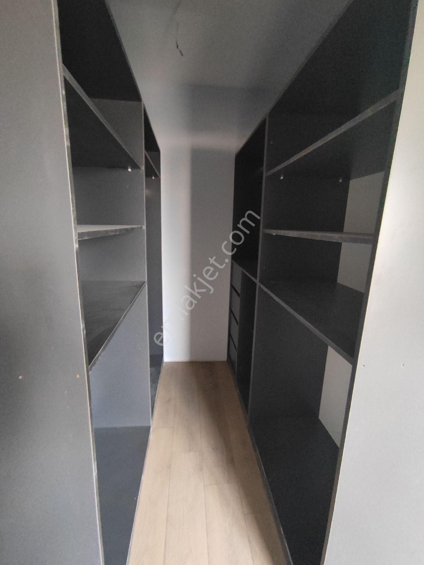 Karapürçekte 4+1 Site İçerisinde Giyinme Odalı Kapalı Havuzlu - Görsel 21