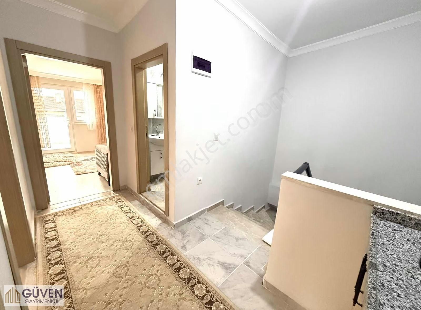 Nenehatun Salı Pazarı Yakını 2 Aileye Uygun 5+1 Çatı Dblx - Görsel 32