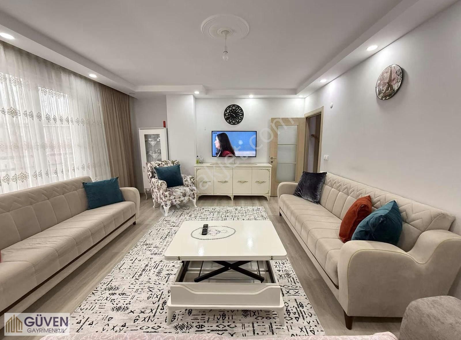 Nenehatun Salı Pazarı Yakını 2 Aileye Uygun 5+1 Çatı Dblx